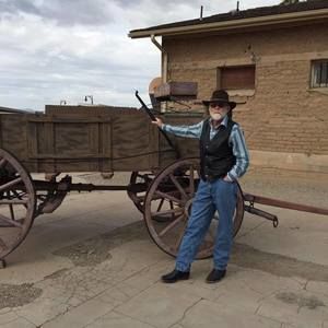 Meet your Posher, Tom